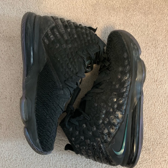 Lebron 17 EP ‘Global Currency’ - Picture 5 of 8